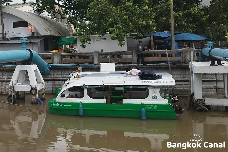 Electric Water Taxi on Khlong Phadung Krung Kasem - Bang Lamphu
