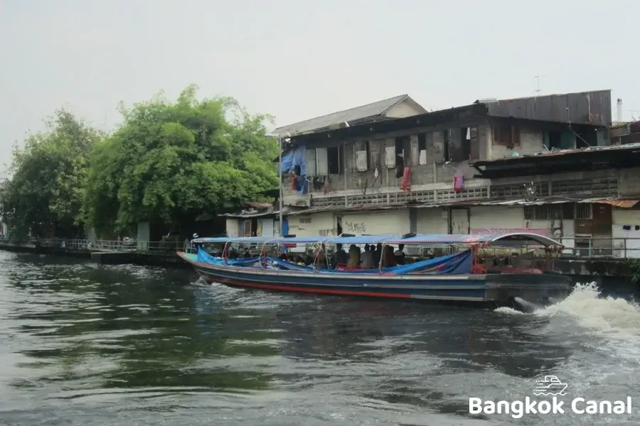 Khlong Saen Saep Boat