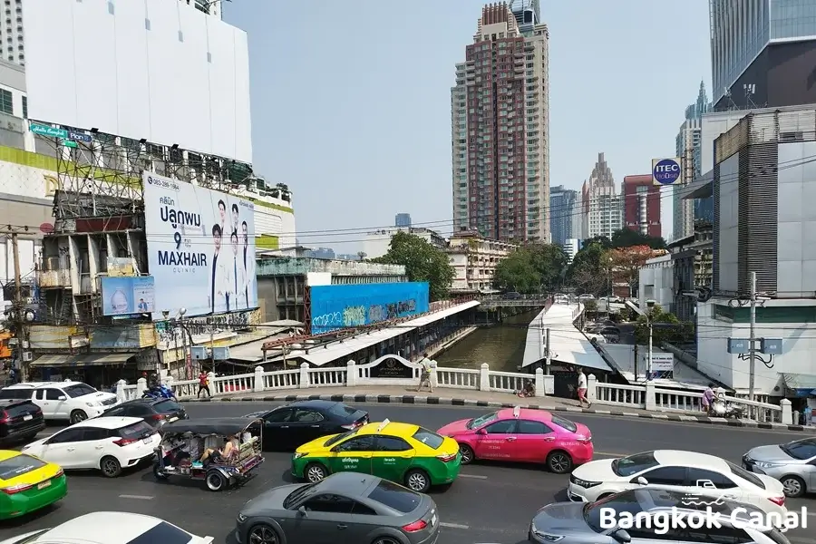 Pratunam Pier